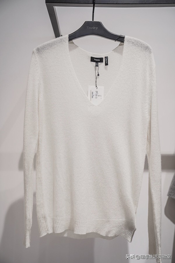 我们逛了天的成都时代奥莱，为你整理出这份春节新衣精明采购清单