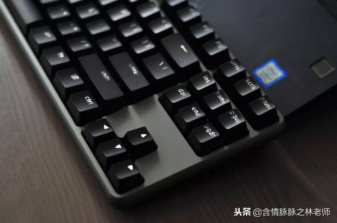 红轴正刻机械键盘,悦米红轴机械键盘