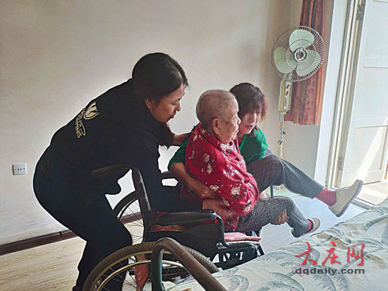 小家有大爱共守家国梦朗诵词,小家有大爱