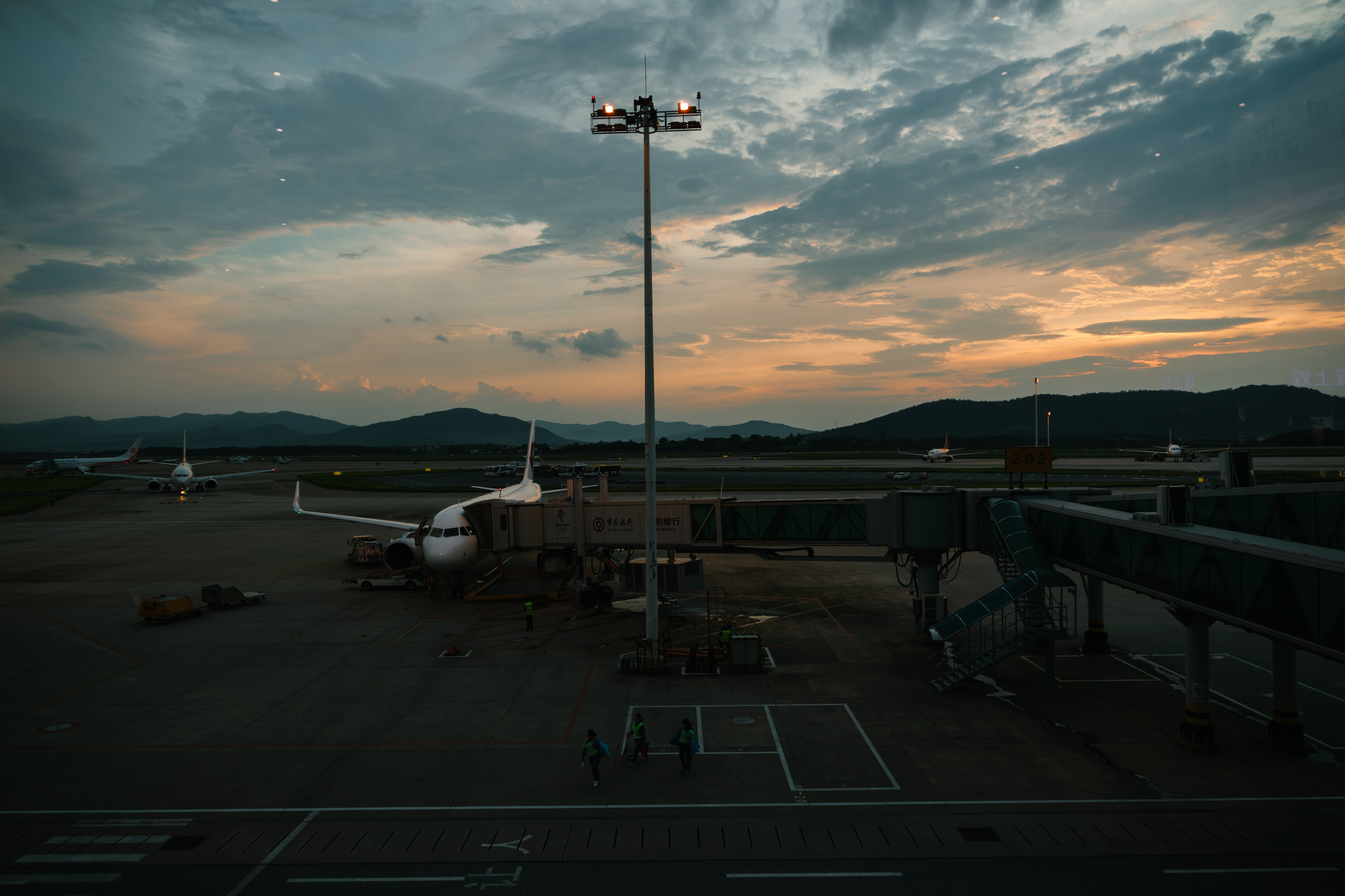 南昌之星摩天轮讲解,南昌之星摩天轮下面有什么玩