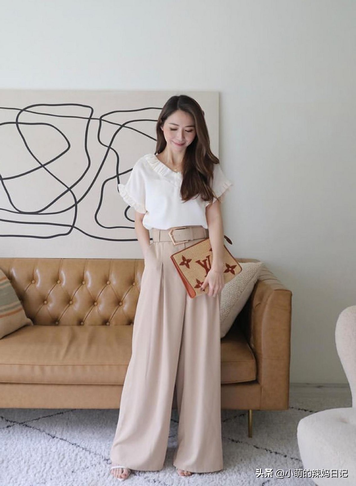 今年超火的阔腿裤穿搭显高,阔腿裤搭配什么上衣好看才有气质