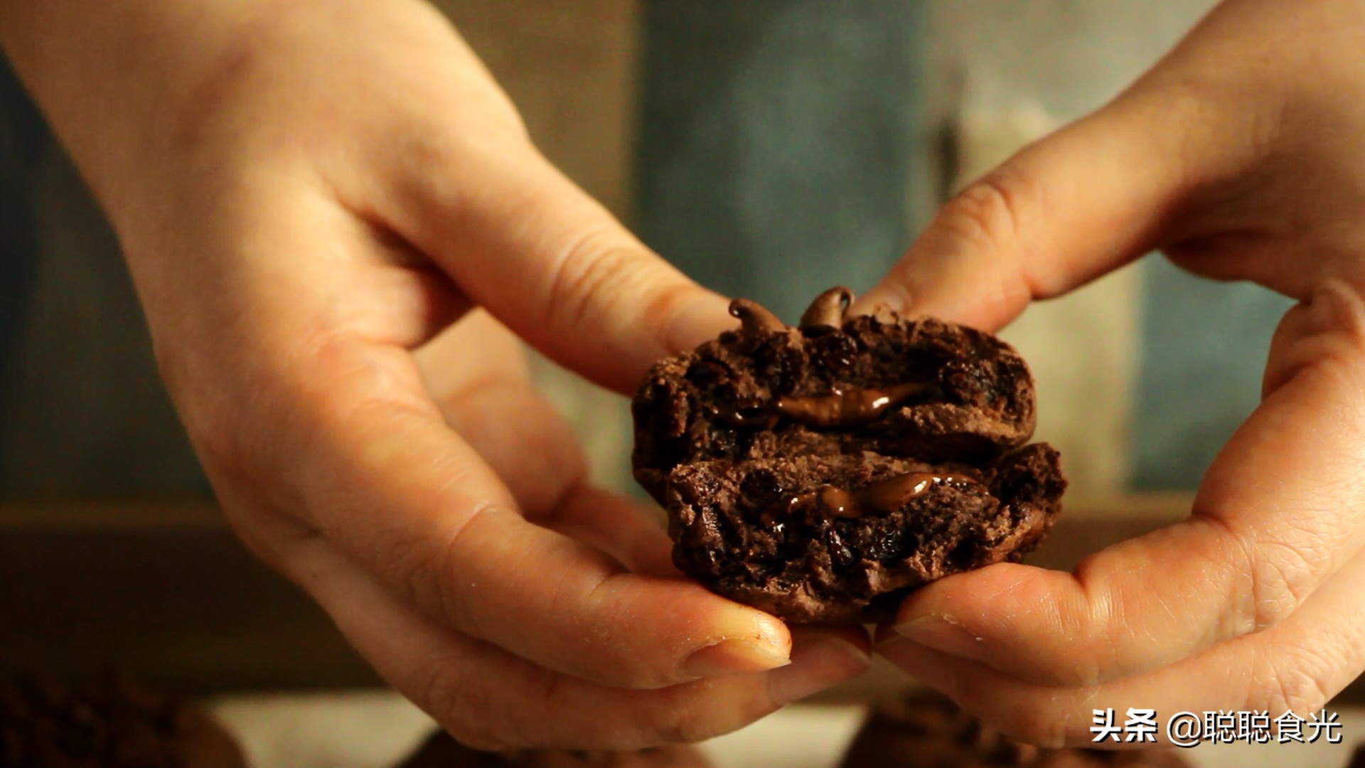 爆浆巧克力麦芬做法,趣多多王子酥性饼干香浓巧克力味