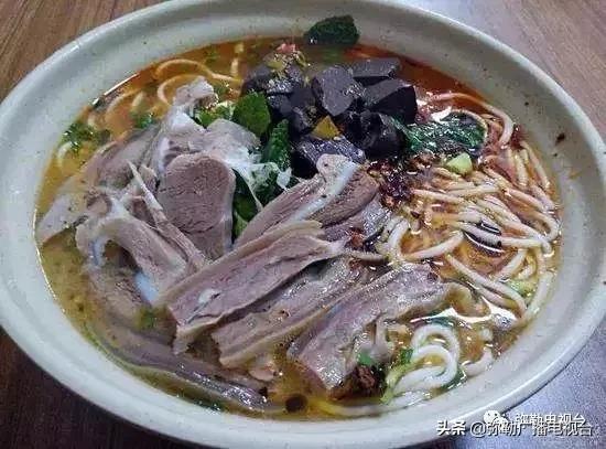 弥勒美食推荐离湖泉景区最近,弥勒五彩云池风景区