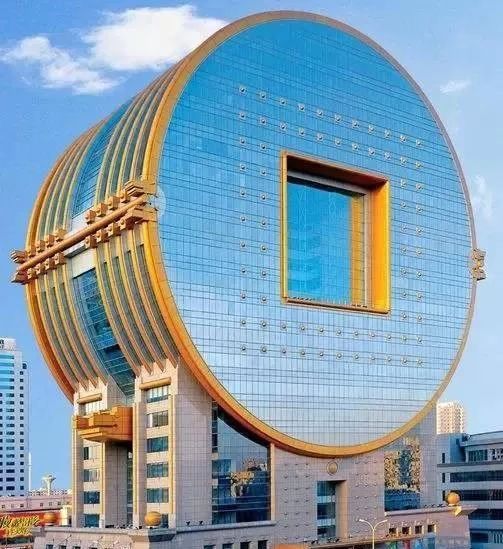 许家印120亿打造莲花形足球场,许家印恒大足球专业足球场