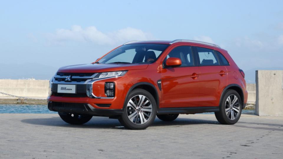 劲炫asx购车指南,2.0l油耗一公里一块钱算正常吗