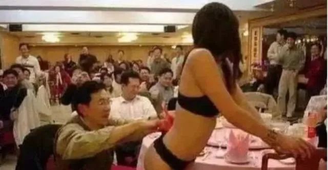 入职5天，出差遭司法局副局长猥亵