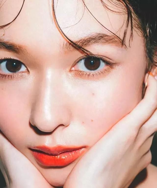 夏天深唇色适合的口红,五支适合素颜涂的口红