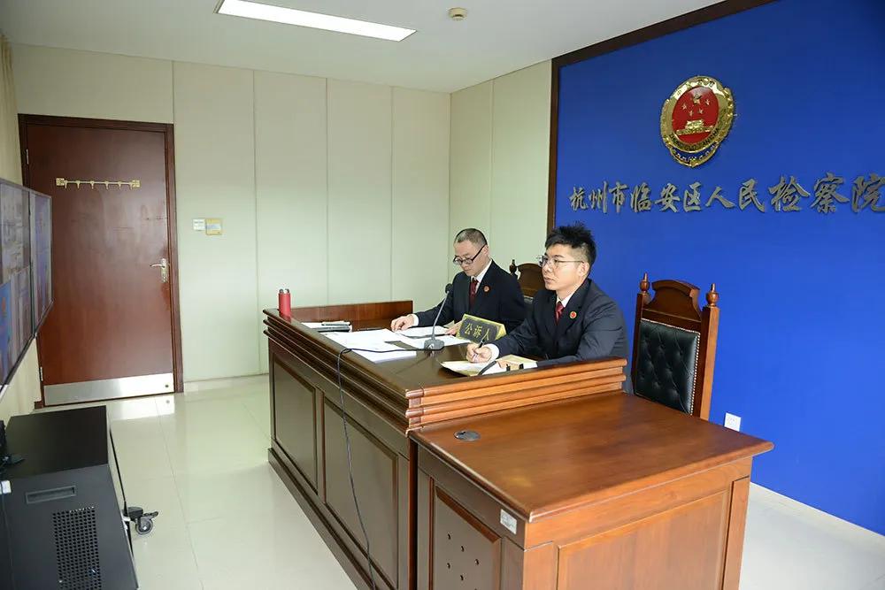 周杰伦演唱会门票诈骗,周杰伦演唱会男子被抢走门票