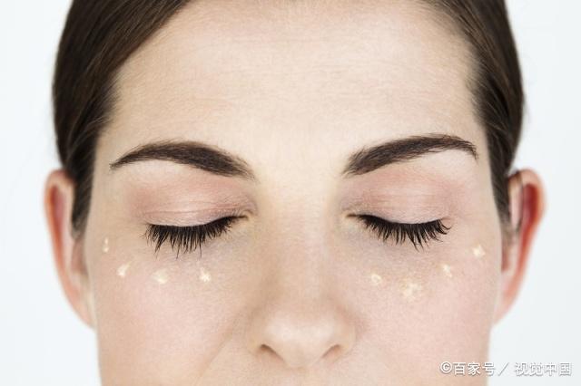 淡化眼纹的误区,眼部抗老干货淡化眼纹的按摩手法