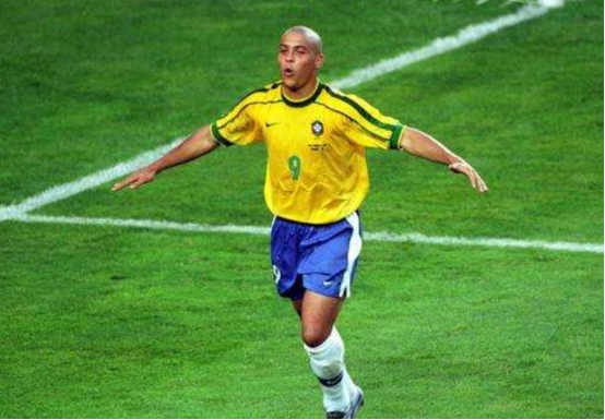 足球界上最亮的星星,不断的带给大家好成绩,而且表现很突出