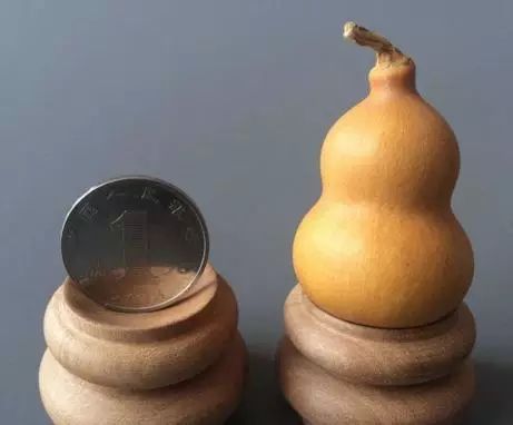 文玩手捻小葫芦怎么盘,文玩葫芦怎么盘玩才能更好看