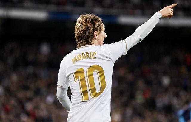 皇马8号球衣有哪些人穿过,皇马10号球衣正品