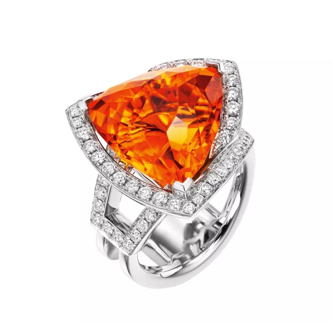 时尚圈今年的流行色,今年时尚趋势流行色