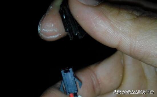 天花板筒灯孔怎么修补,天花板灯带不亮怎么修复