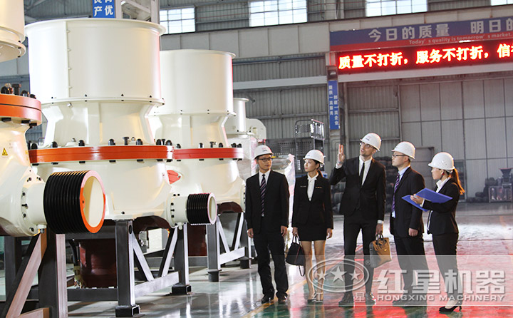 投资一个沙场第几年才盈利,一个投资302小酒吧一年能赚多少钱