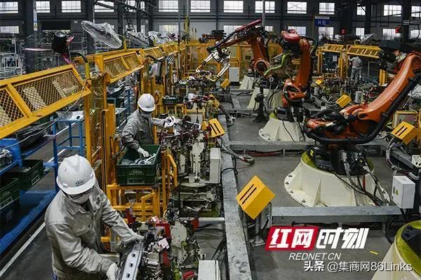 点绿成金党旗红,点绿成金以绿生金图片