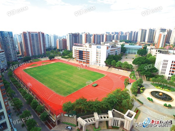 晋江足球场人造草坪翻新,晋江足球场