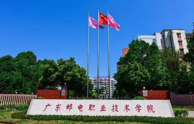 好的大学宿舍和差的大学的对比,大学宿舍差距大