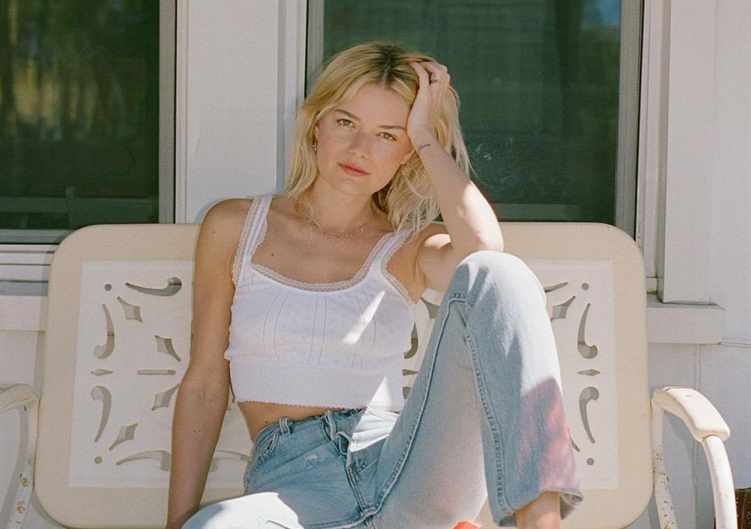 方脸女生修饰方法,方脸的女孩如何打扮好看