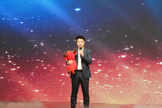 金戈铁马闻征鼓的下一句,金戈铁马闻征鼓只争朝夕启新程