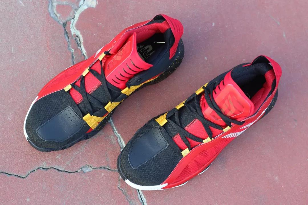 利拉德6实战球鞋测评,利拉德六代测评耐磨吗