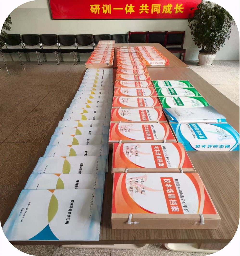 曲靖小坡小学教师活动,麒麟区太和街道小坡小学2019