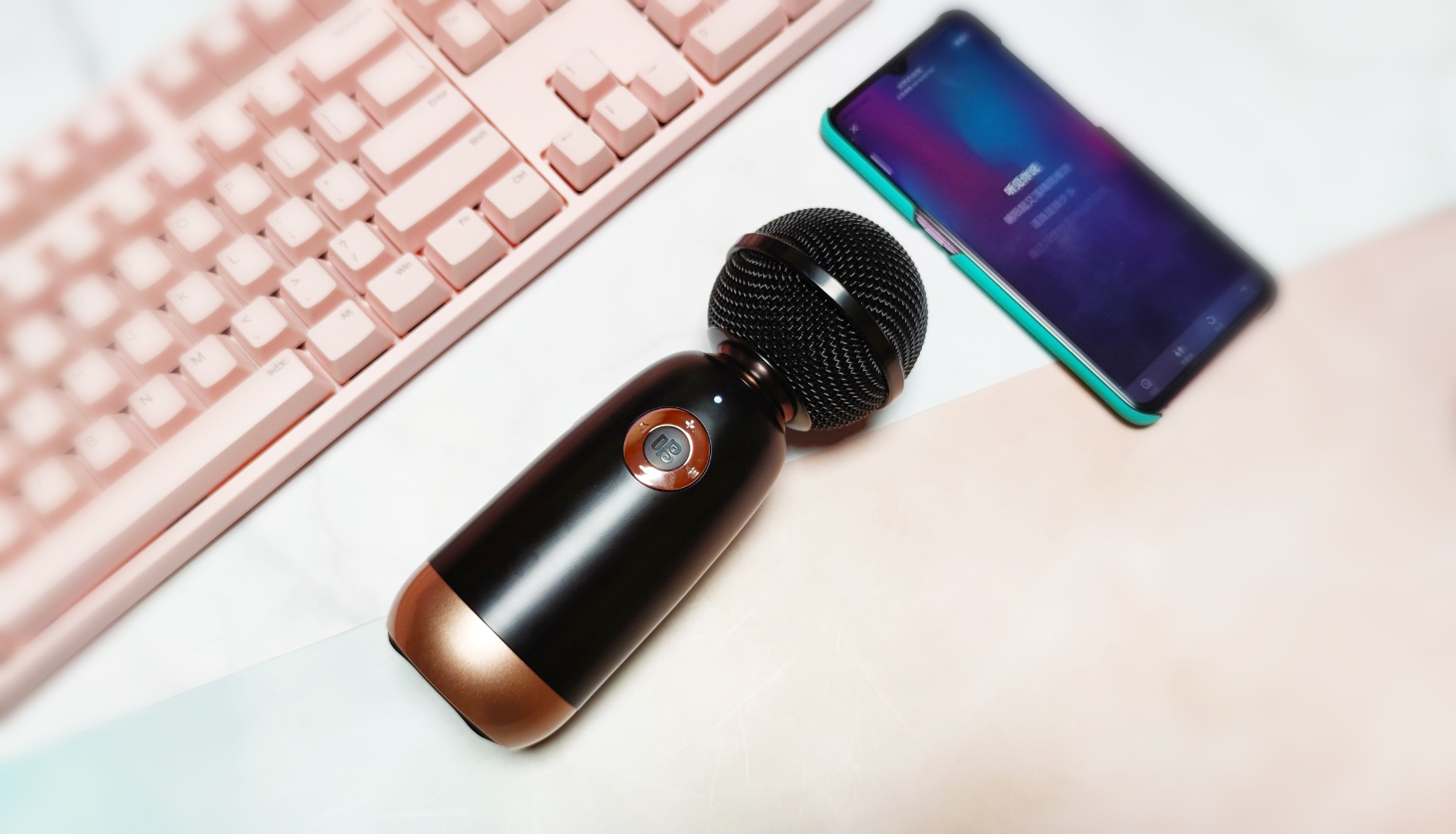 五音不全如何重启歌喉？李佳琦同款唱吧Q3体验，八种音效秒变歌王