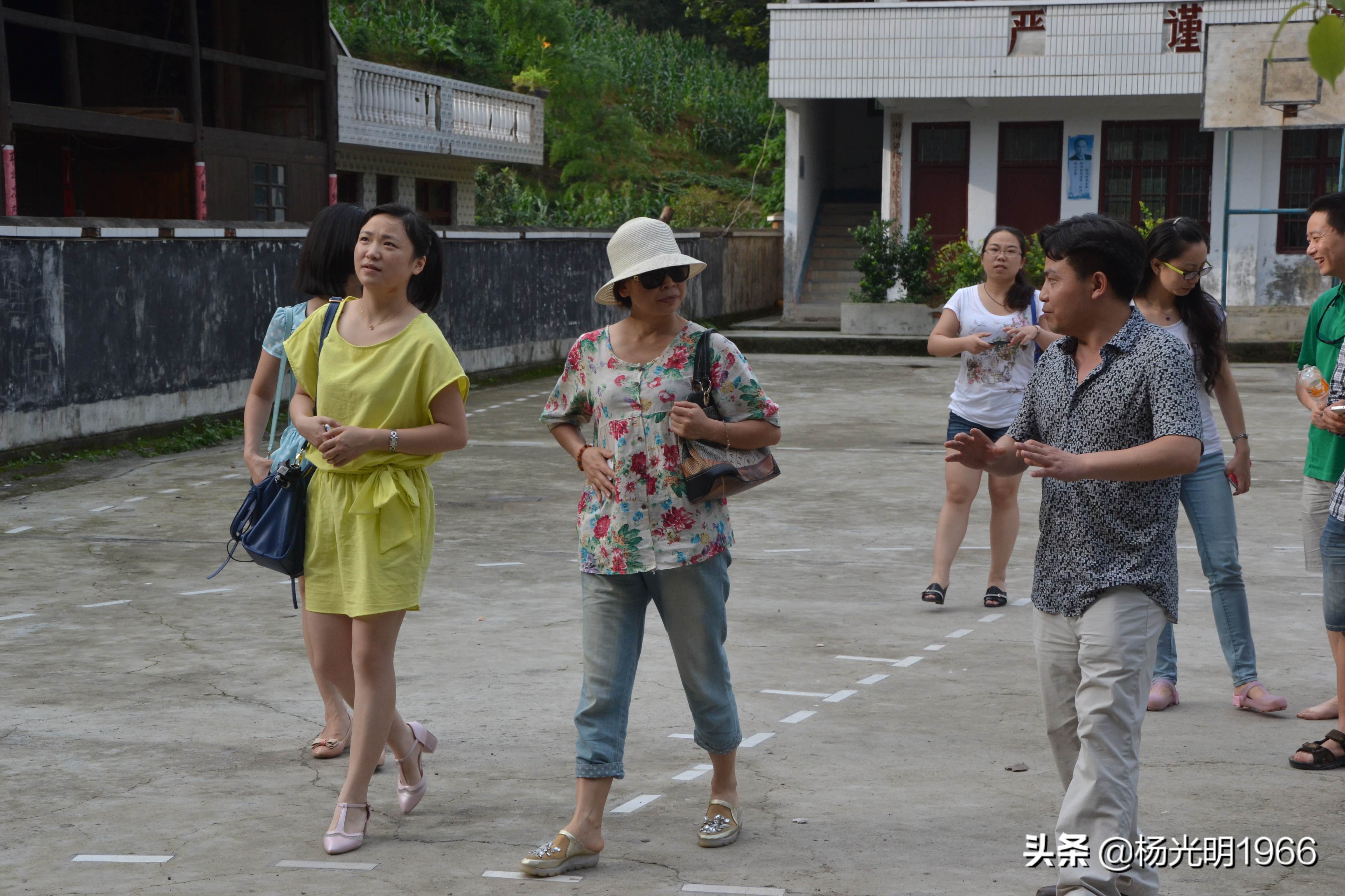 爱在苗乡女声完整版,爱在苗乡苗语版完整