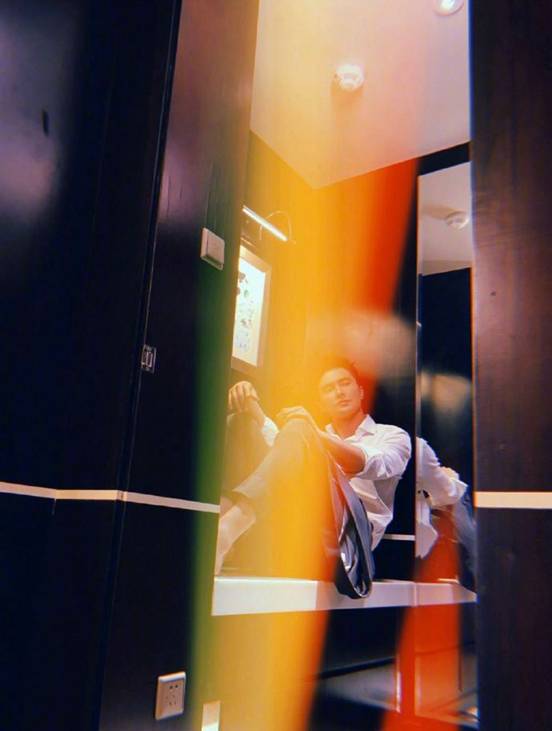 高伟光也太懂了吧，西装裤+脚踝取向*击狙**，这是什么“神仙脚踝”