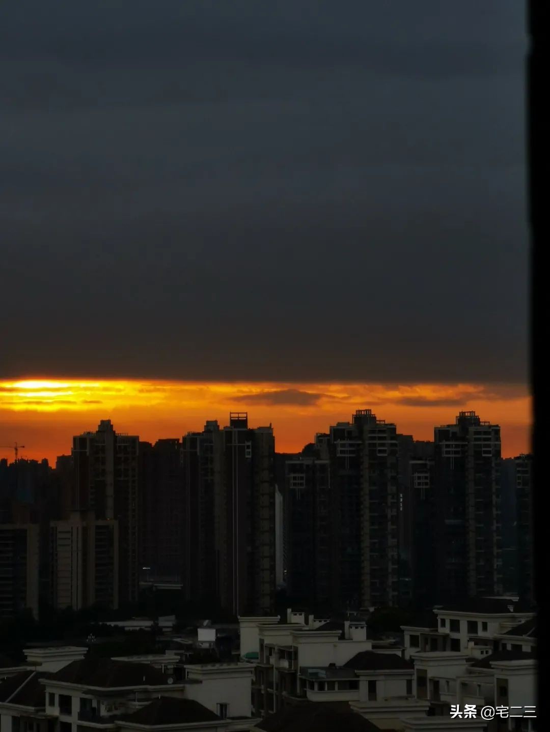 嗜好旧物的90后,用柔软的心构建家中岁月感