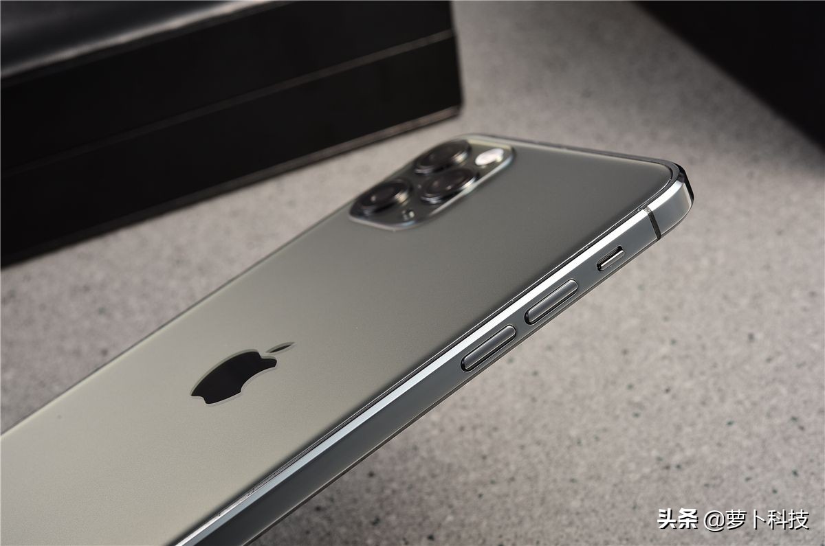 iphone11promax爆改13750毫安,苹果4s爆改苹果11