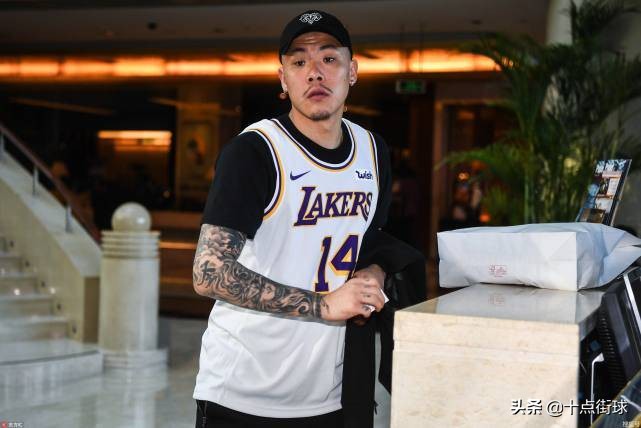 中国中甲职业足球运动员收入,中国足球中超球员年薪