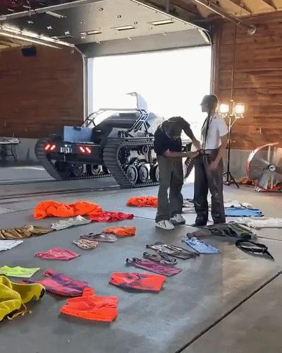 yeezyxgap联名,yeezygap三方联名还会上架吗