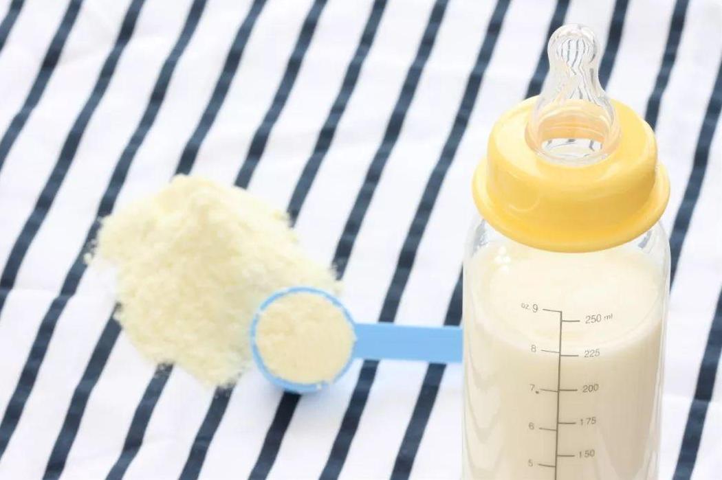 奶粉挂壁怎么清洗,奶粉如何清洗奶瓶内部