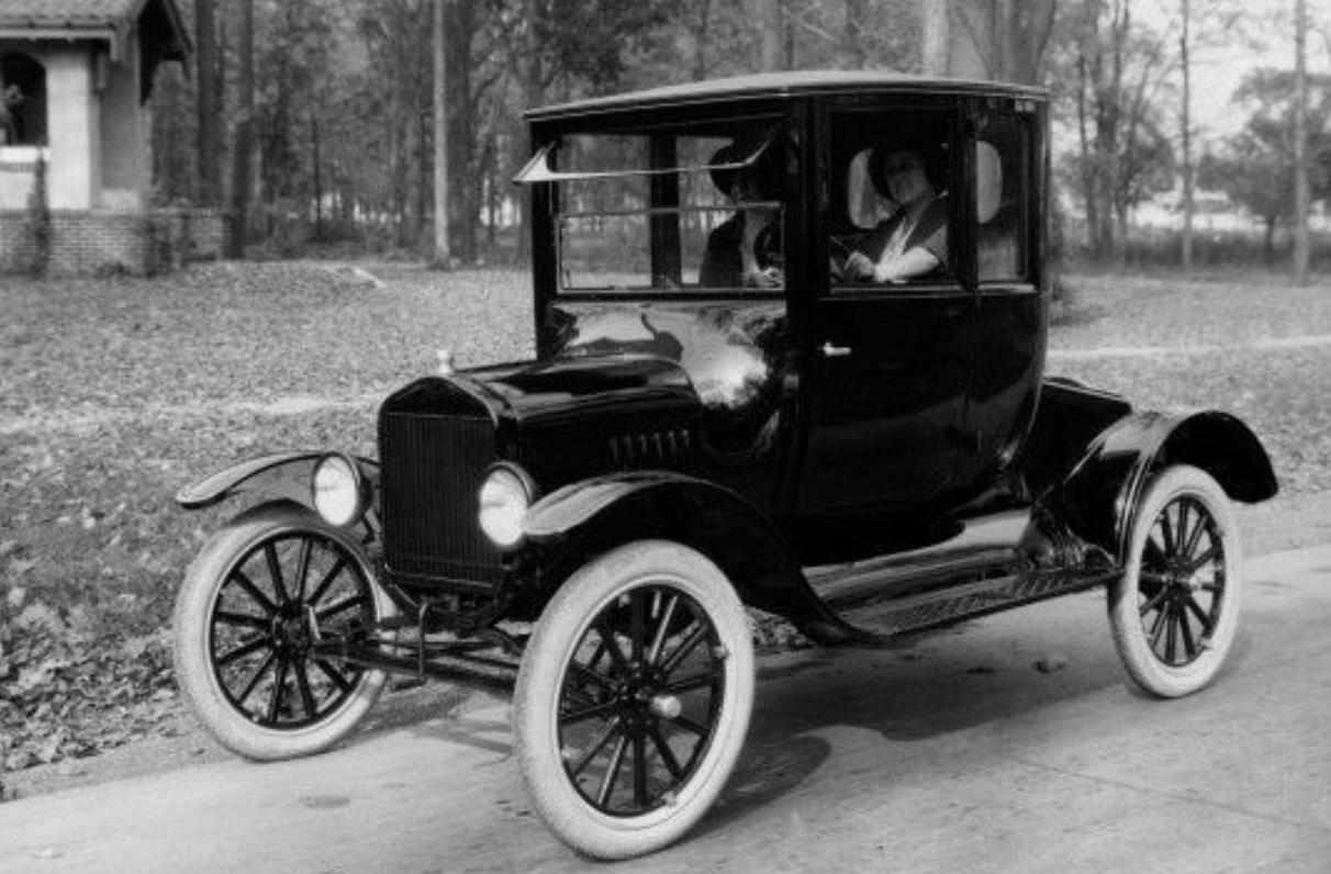 特斯拉皮卡最初的款式,特斯拉皮卡变颜色