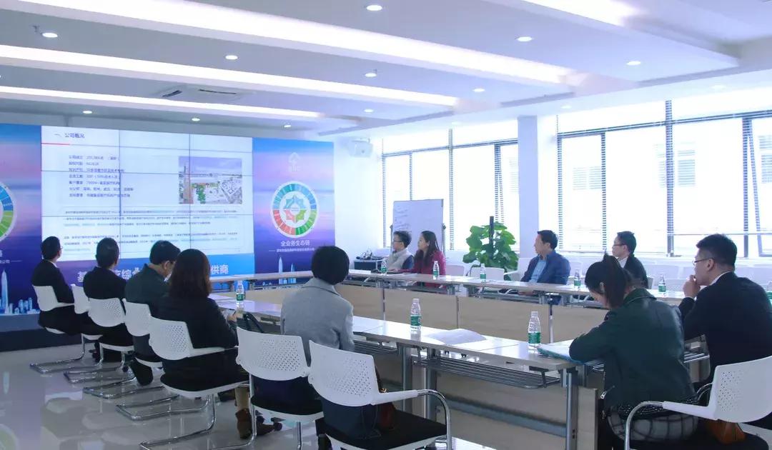 湖南益阳高新开发区经济合作局*局黄**长一行领导莅临医号馆参观考察