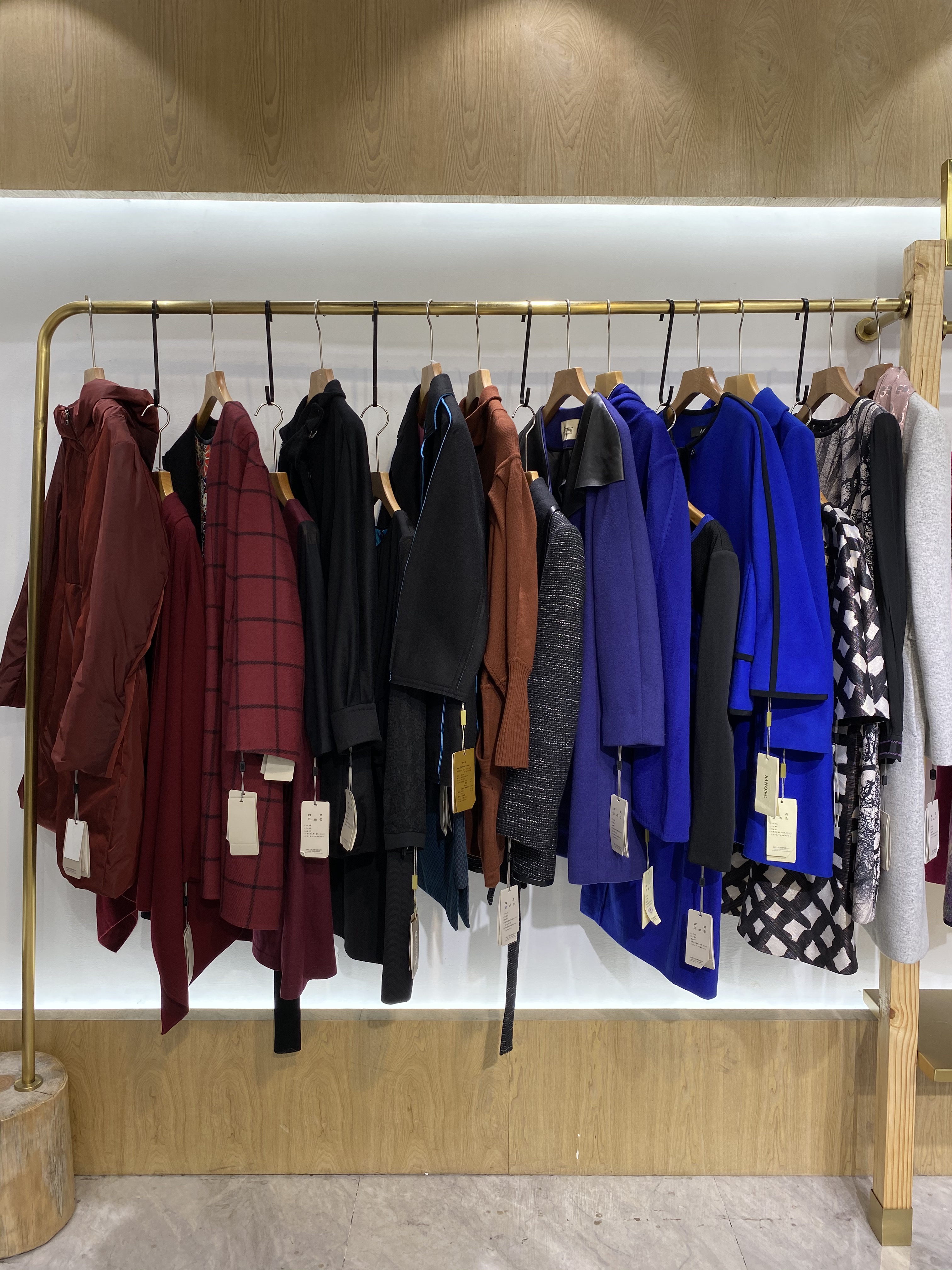 萨侬女装新款,萨侬女装正品专卖店春装新款