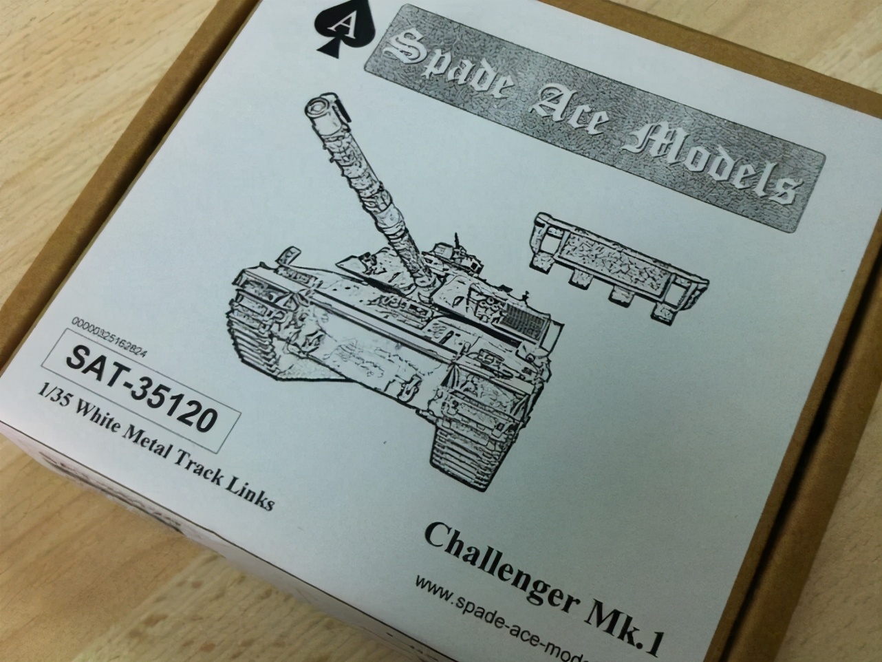 如何做一辆逼真的坦克模型？这些步骤必不可少，连餐巾纸都有奇效