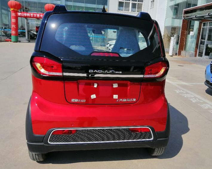 能遮风挡雨才卖3.98万，适合女性，体验完想开走，还买香奈儿包？