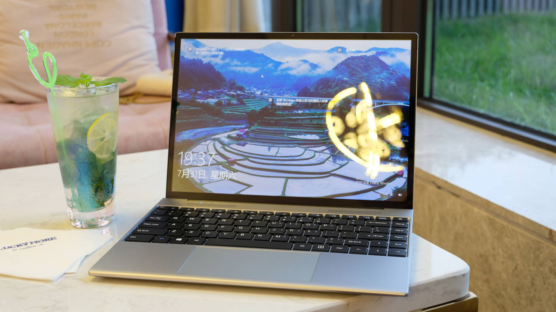 surface和普通笔记本对比,笔记本和surface买哪个版本好