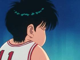 这些动漫你一定都看过,在球场上,即使输了也要一起扛