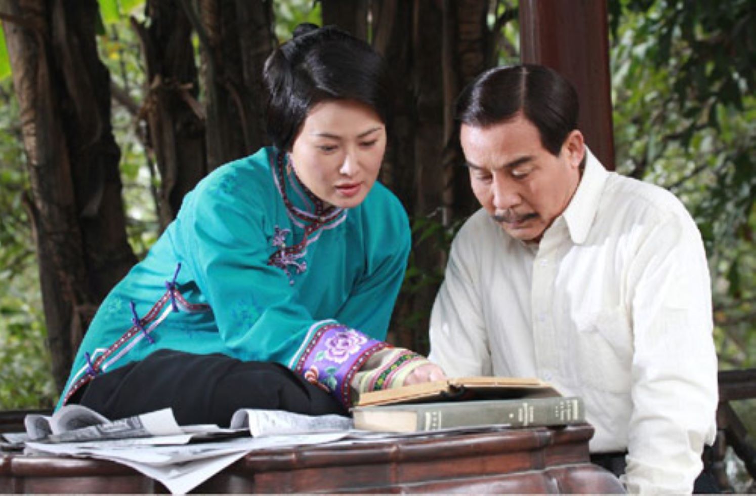 卢慕贞：17岁结婚，45岁被尊为“国母”，48岁收到丈夫的离婚信