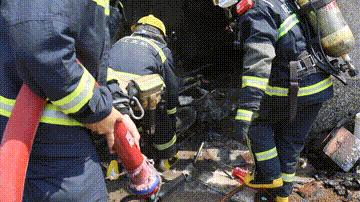 一夫当关万夫莫开形容谁,一夫当关万夫莫开描述的是哪儿