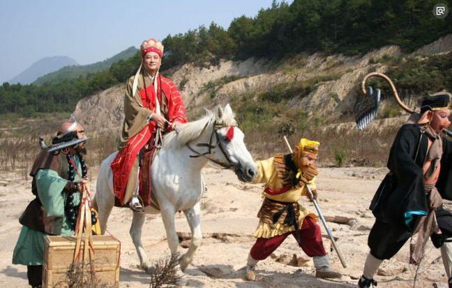 白龙马晚年惨死山洞无人知,白龙马牺牲杨洁痛哭