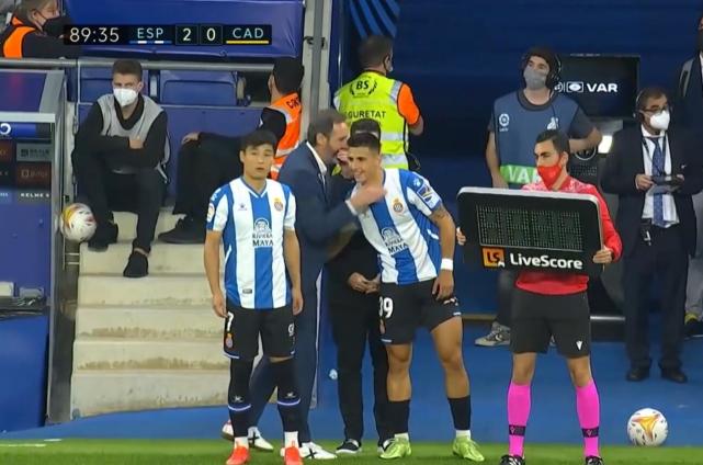 桑切斯和武磊,武磊桑切斯打僵局