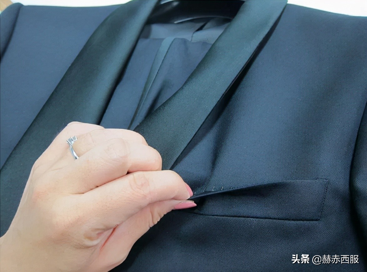 成熟稳重高级感型男春季穿搭推荐,迷倒男神的4种魅力穿搭必学