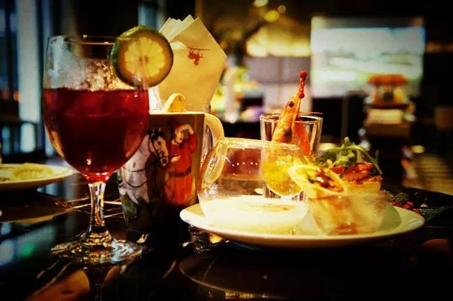 猫爪杯消费心理,猫爪杯背后的效应