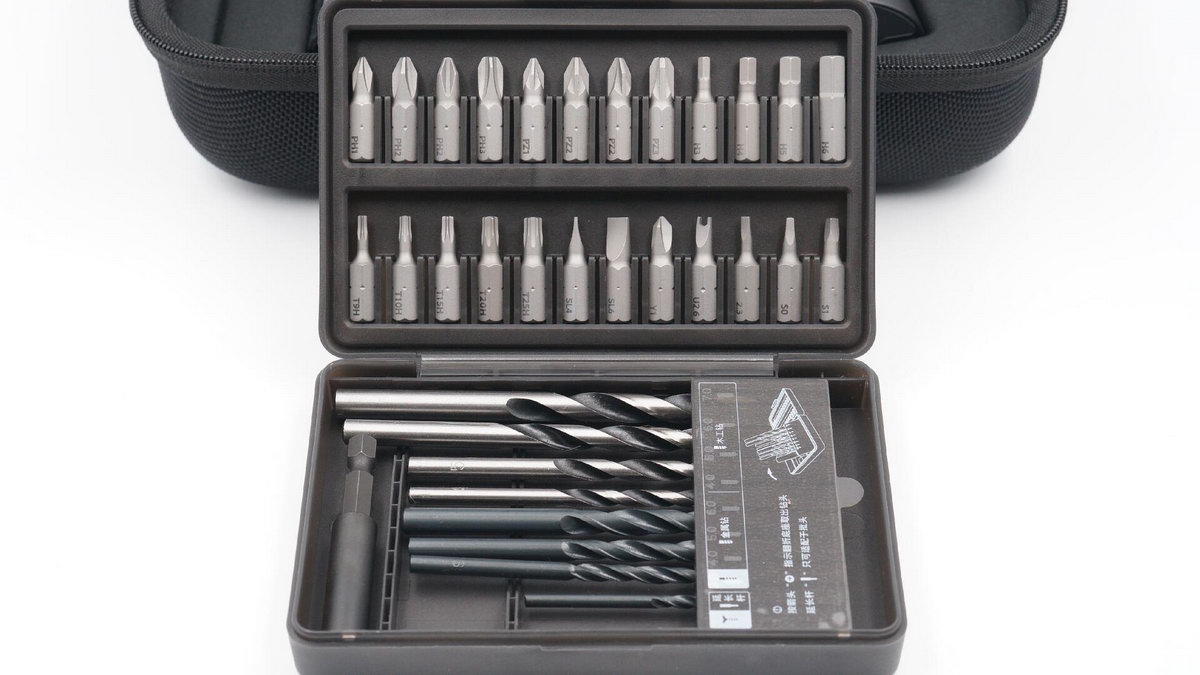 电钻拧三合一螺丝,微型手持小电钻拆解