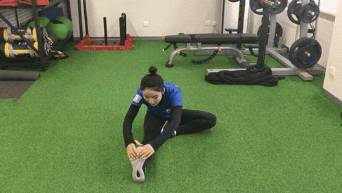 深蹲蹲不下去解决办法,深蹲髌腱拉伸很痛蹲不下去