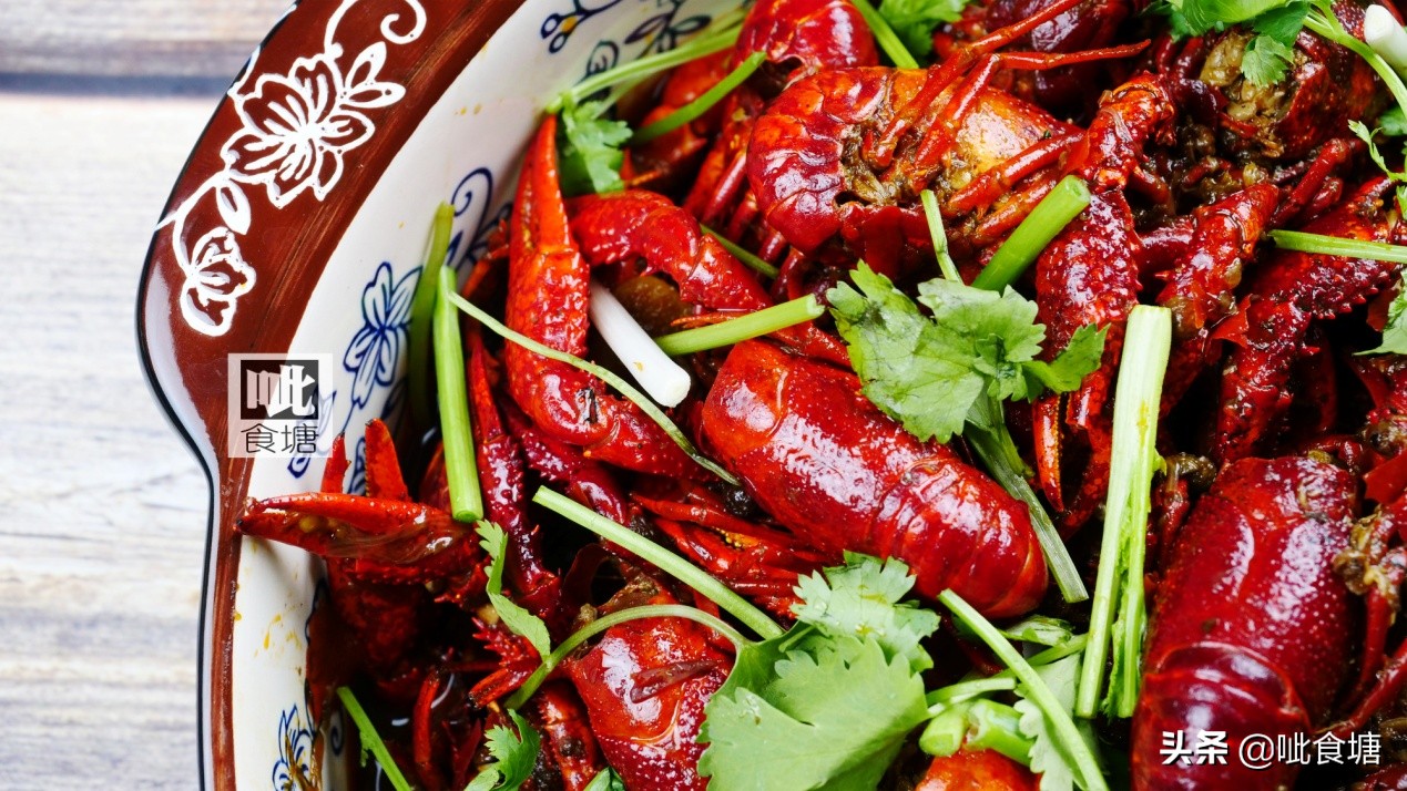 自家秘制麻辣鲜香小龙虾还可以吧,怎么做低成本麻辣小龙虾
